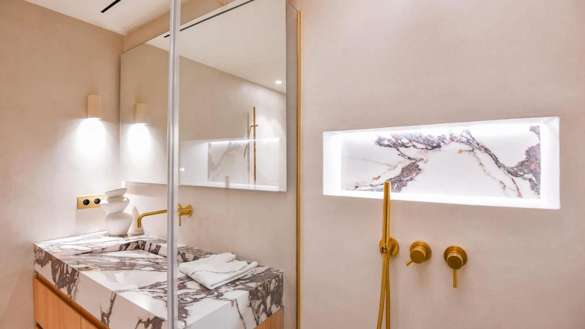 Daire L'Adresse 4 - Appart Standing - Clim - Vieux-Port Marsilya